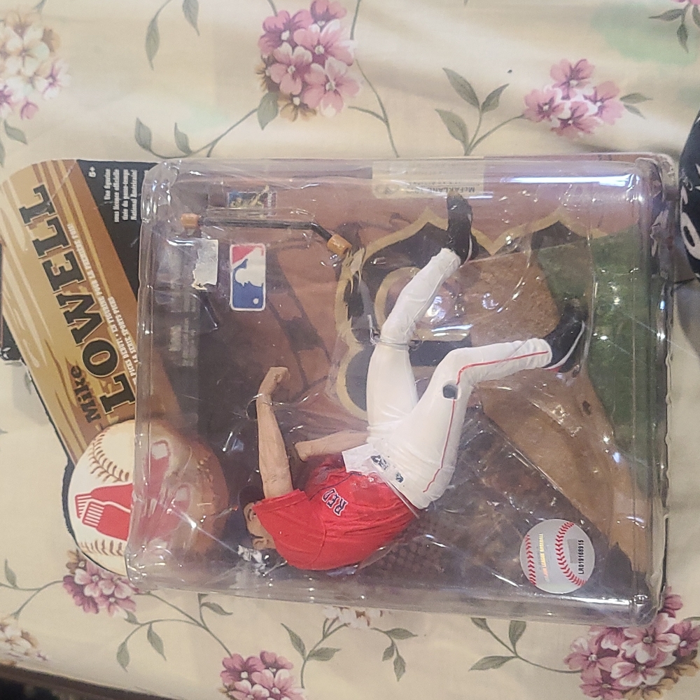 Mike Lowell figurine Boston Red Sox